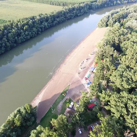 Barack Thermal And Spa 4* Tiszakecske
