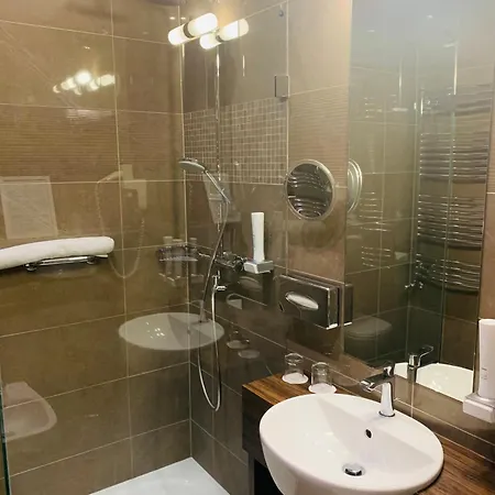 Barack Thermal And Spa 4*