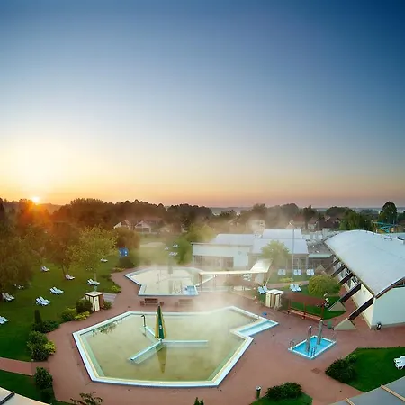 Barack Thermal And Spa Hotel 4*