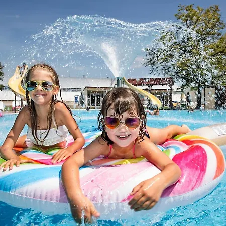 Barack Thermal And Spa 4* Tiszakecske